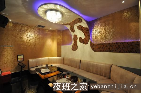 吐鲁番KTV招聘，服务员部岗位职责
