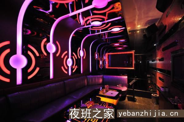 吐鲁番KTV招聘，服务员部岗位职责