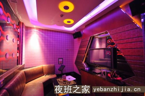 哈密夜总会招聘，监督服务员的职责