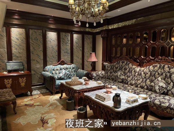 咸宁赤壁酒吧招聘，来白金汉宫，享受挣的快乐