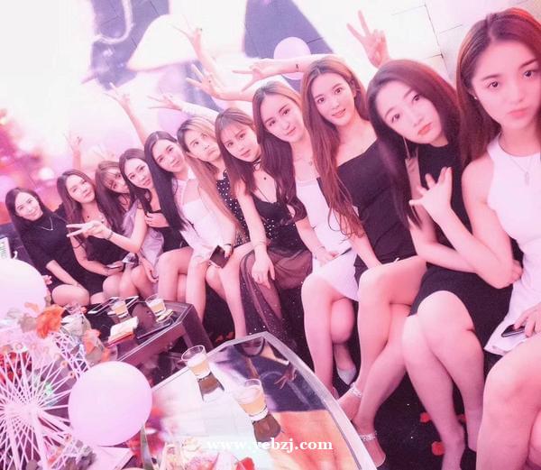 苏州白金汉爵酒店KTV名气很大包厢豪华的夜总会