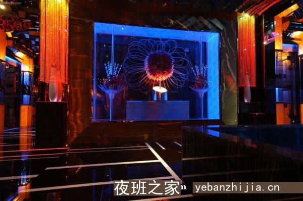 梧州好上班夜场招聘女服务员_工作轻松_身高1.60以上