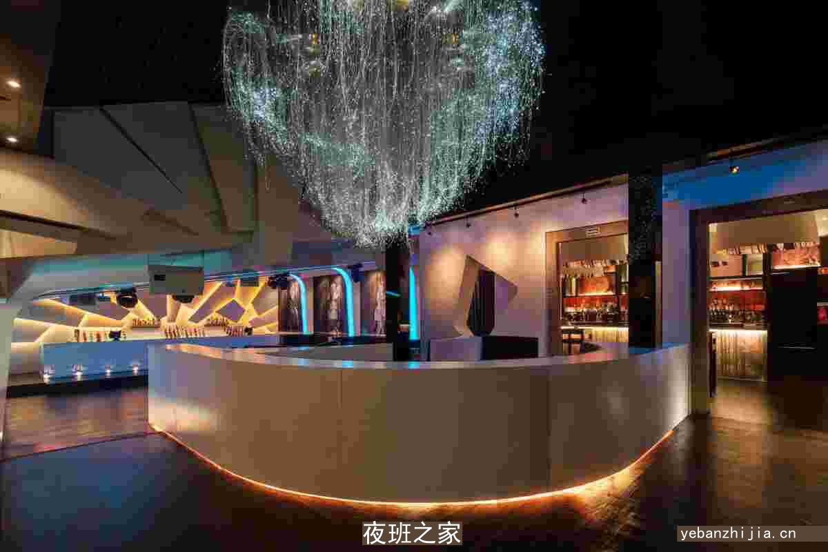 湘西豪华酒吧招聘歌手~过节日生意就爆满~店内直聘
