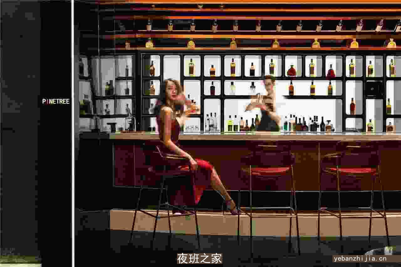周口酒吧女员工特是干嘛的，1o日工资，基本都是旺季