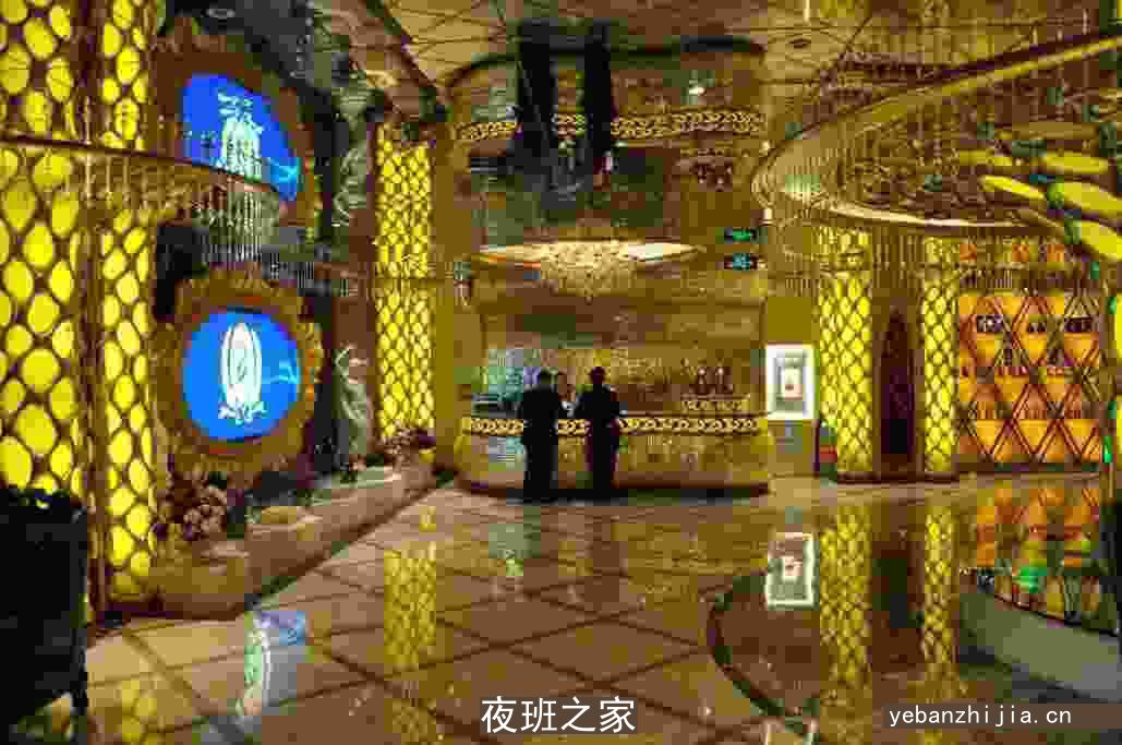 西双版纳出名的酒吧招聘服务员~1O和12日工资/解一下