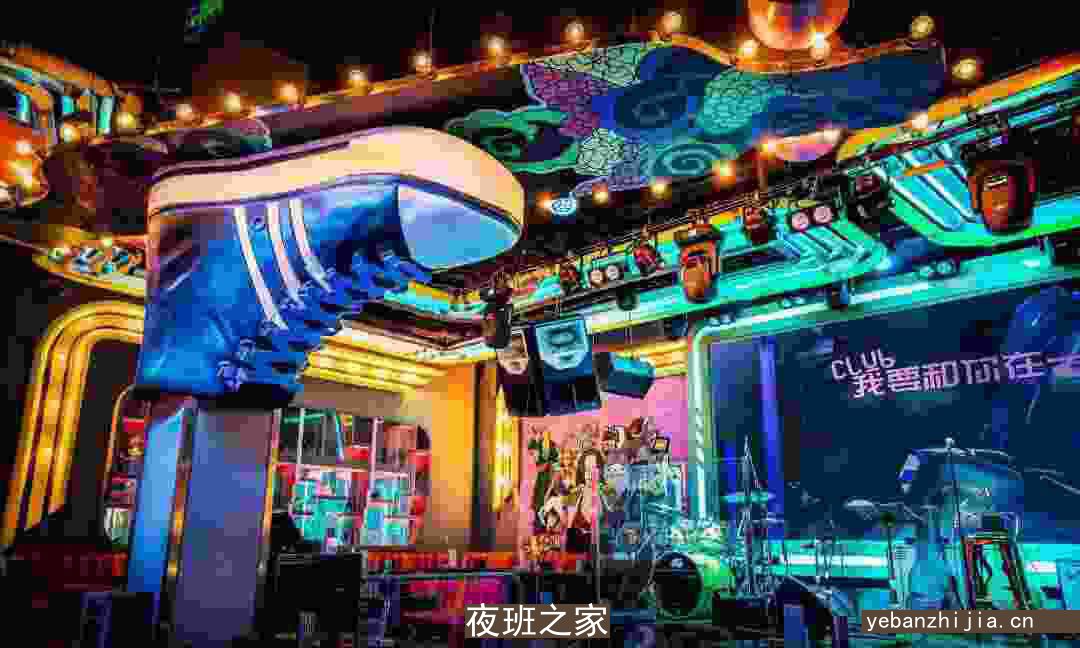 曲靖排名好的酒吧招聘服务员，10/场压力小，上班容