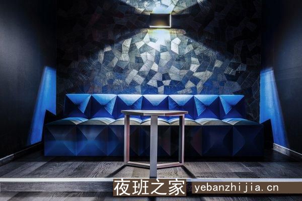 金昌酒吧招聘服务员信息_日收入12_年底了还在考虑吗