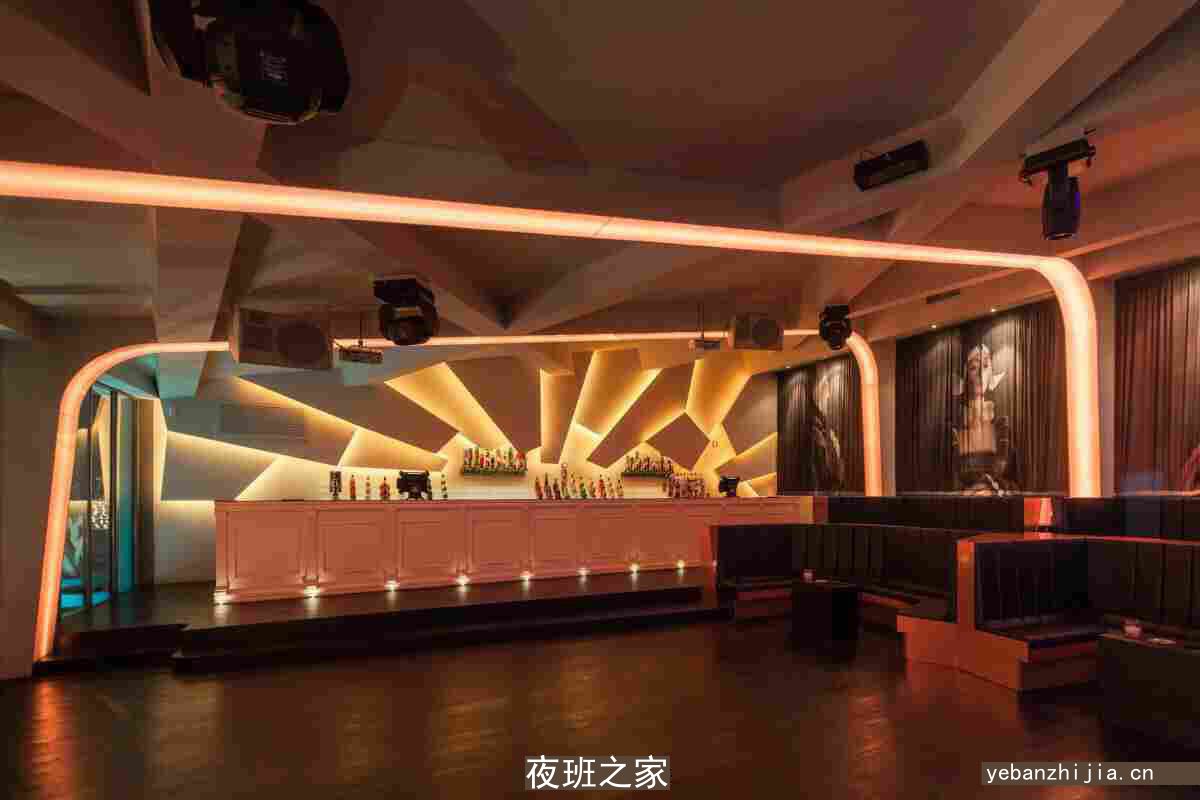 晋中酒吧长期招聘女服务员_即将旺季_是否还在找好场所