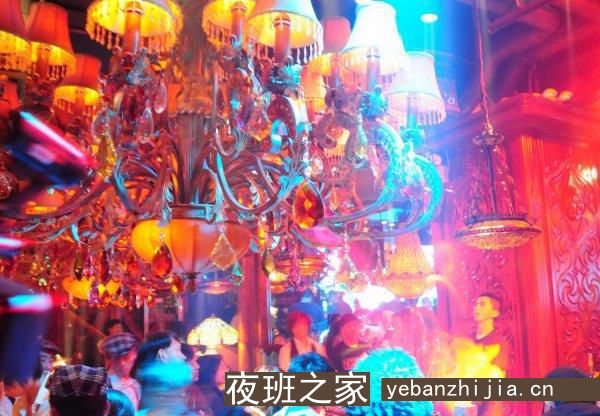 巴彦淖尔工资高的酒吧招聘服务员_不用愁收入_工作肯定很容易