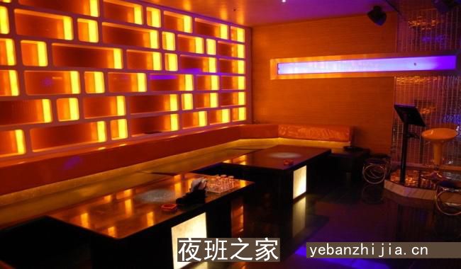 武汉更高商务KTV预订网-聚会好去处，放飞你们的声音