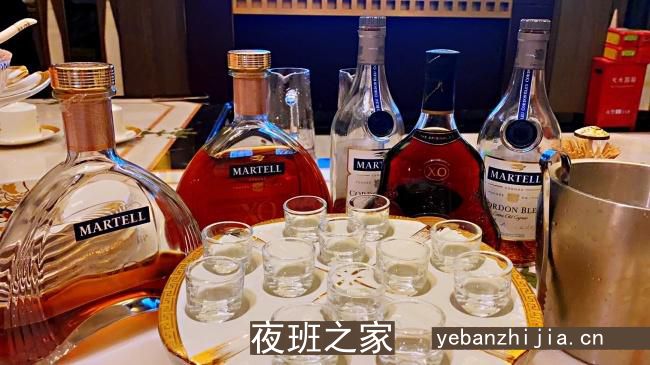 海北更高场所招聘-亲自带班上班赚更更高豪华清吧诚聘服务员